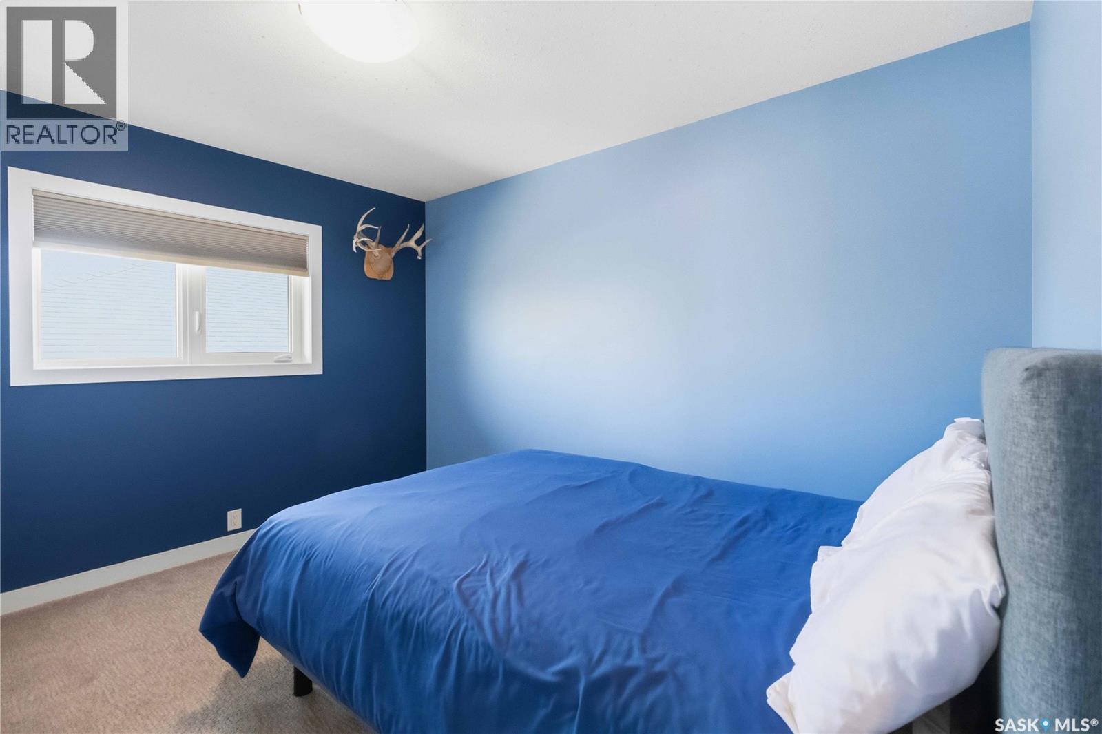 19 Pape DRIVE - 26