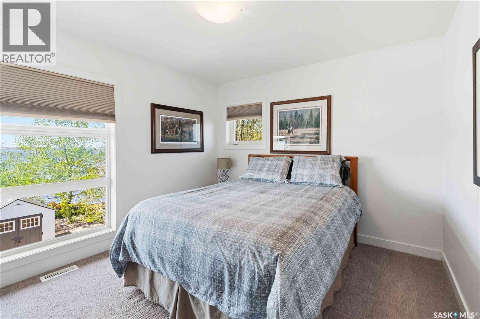 19 Pape DRIVE - 22