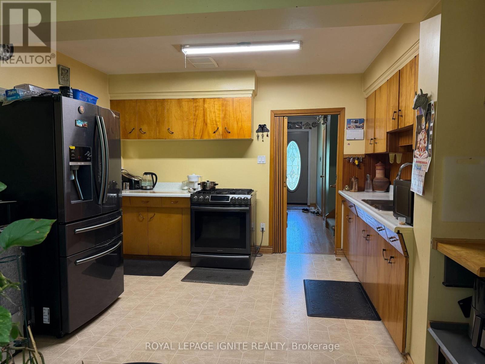 38 ROSSANDER COURT - 6