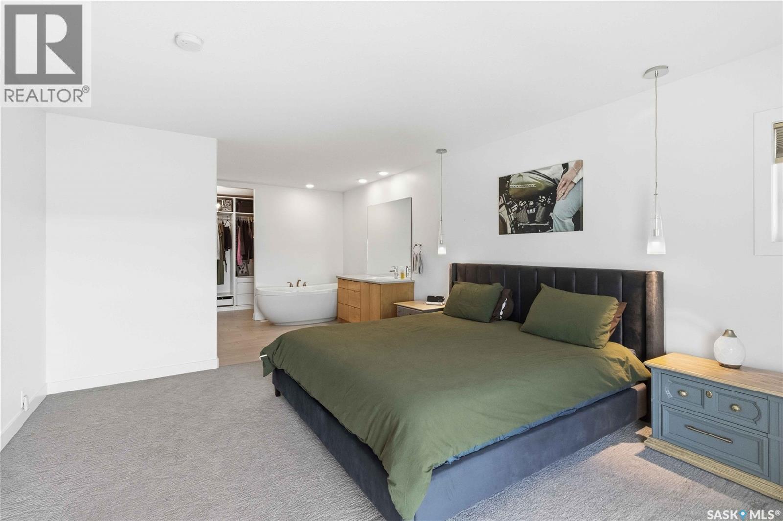 19 Pape DRIVE - 27