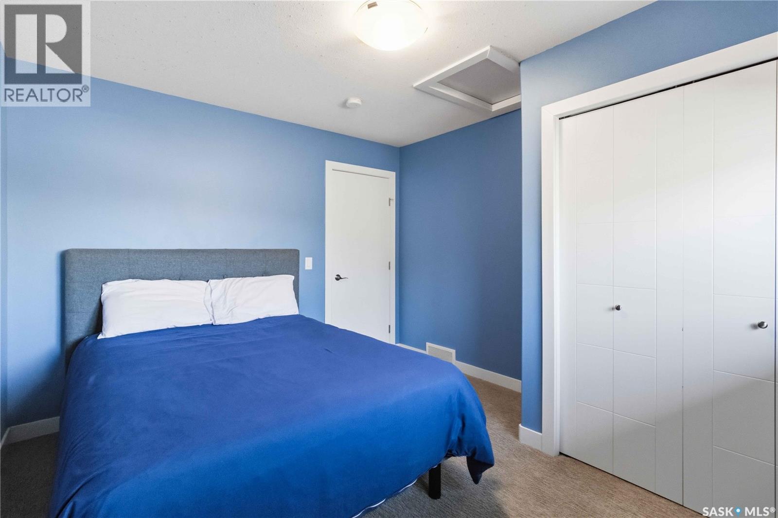 19 Pape DRIVE - 25