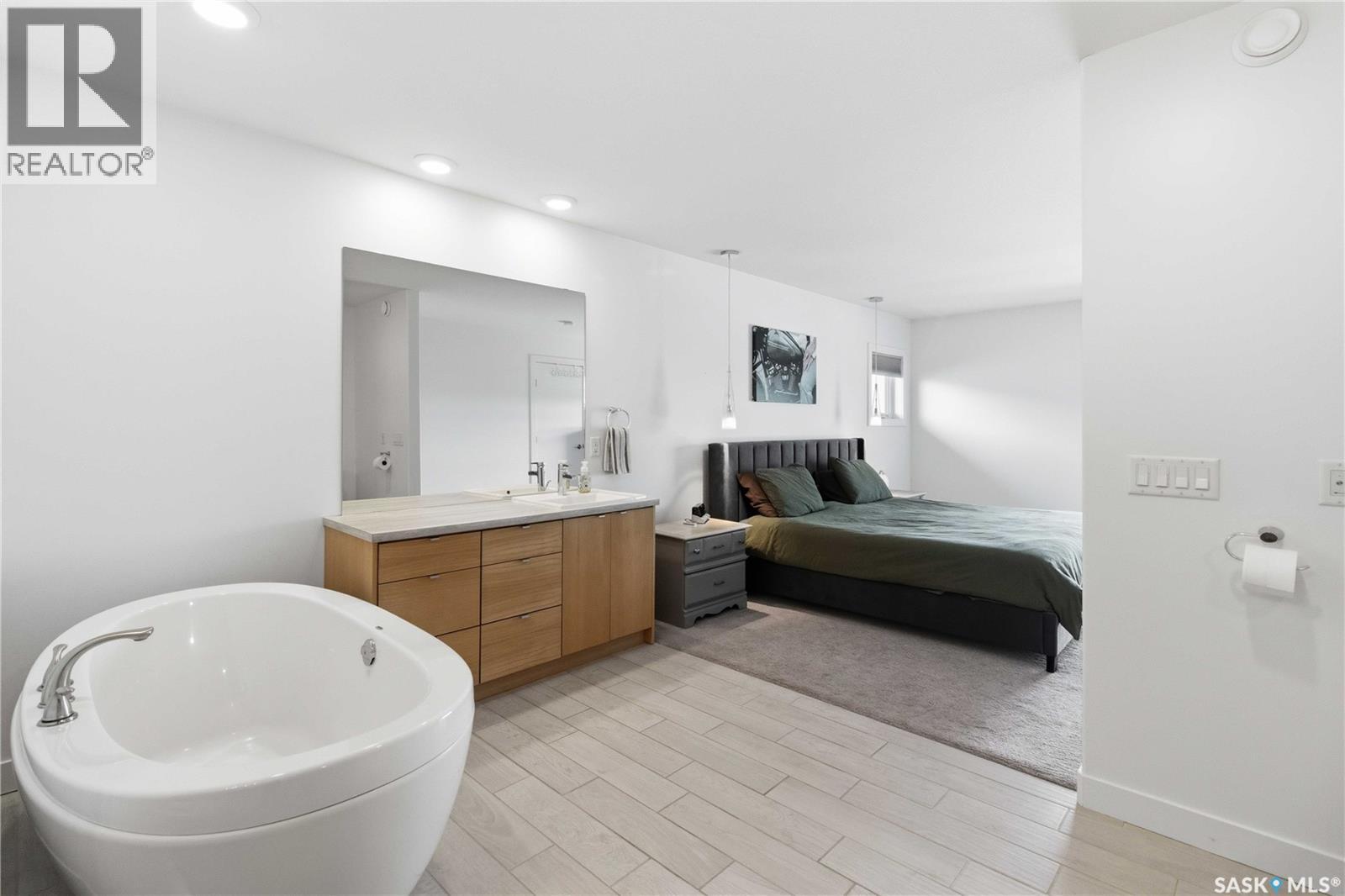 19 Pape DRIVE - 31