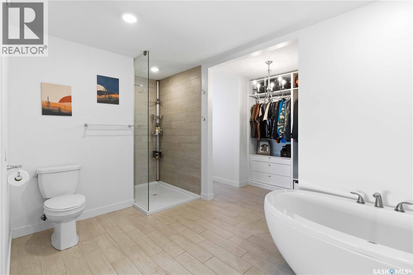 19 Pape DRIVE - 33