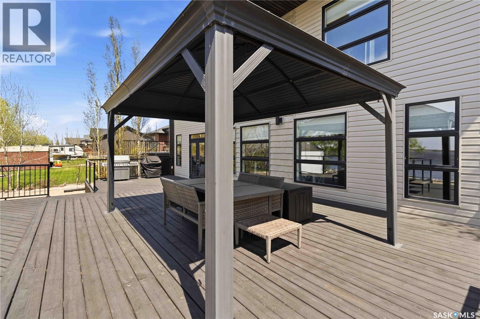 19 Pape DRIVE - 41