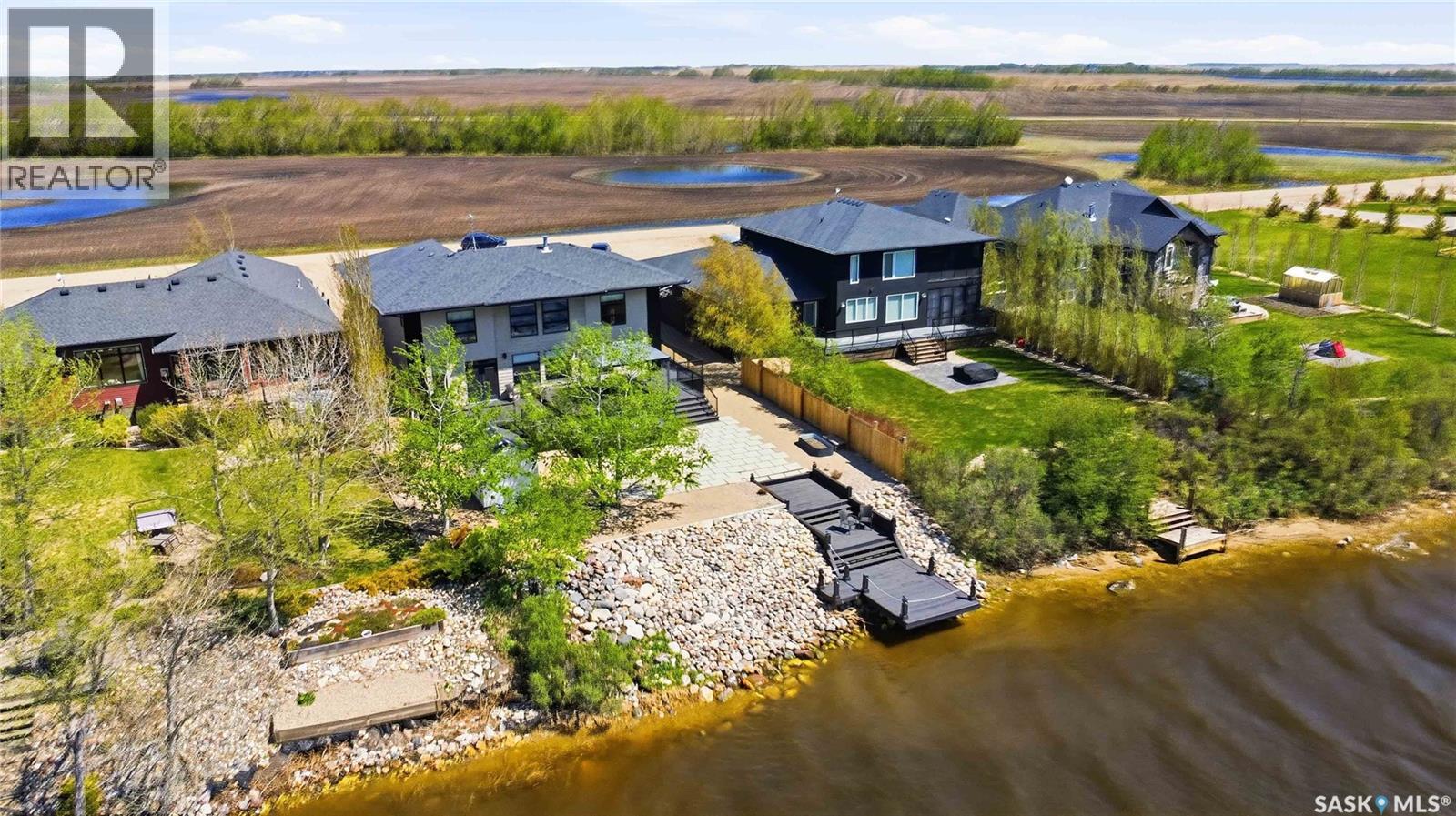 19 Pape DRIVE - 54