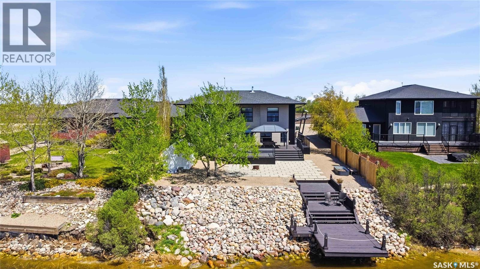 19 Pape DRIVE - 52