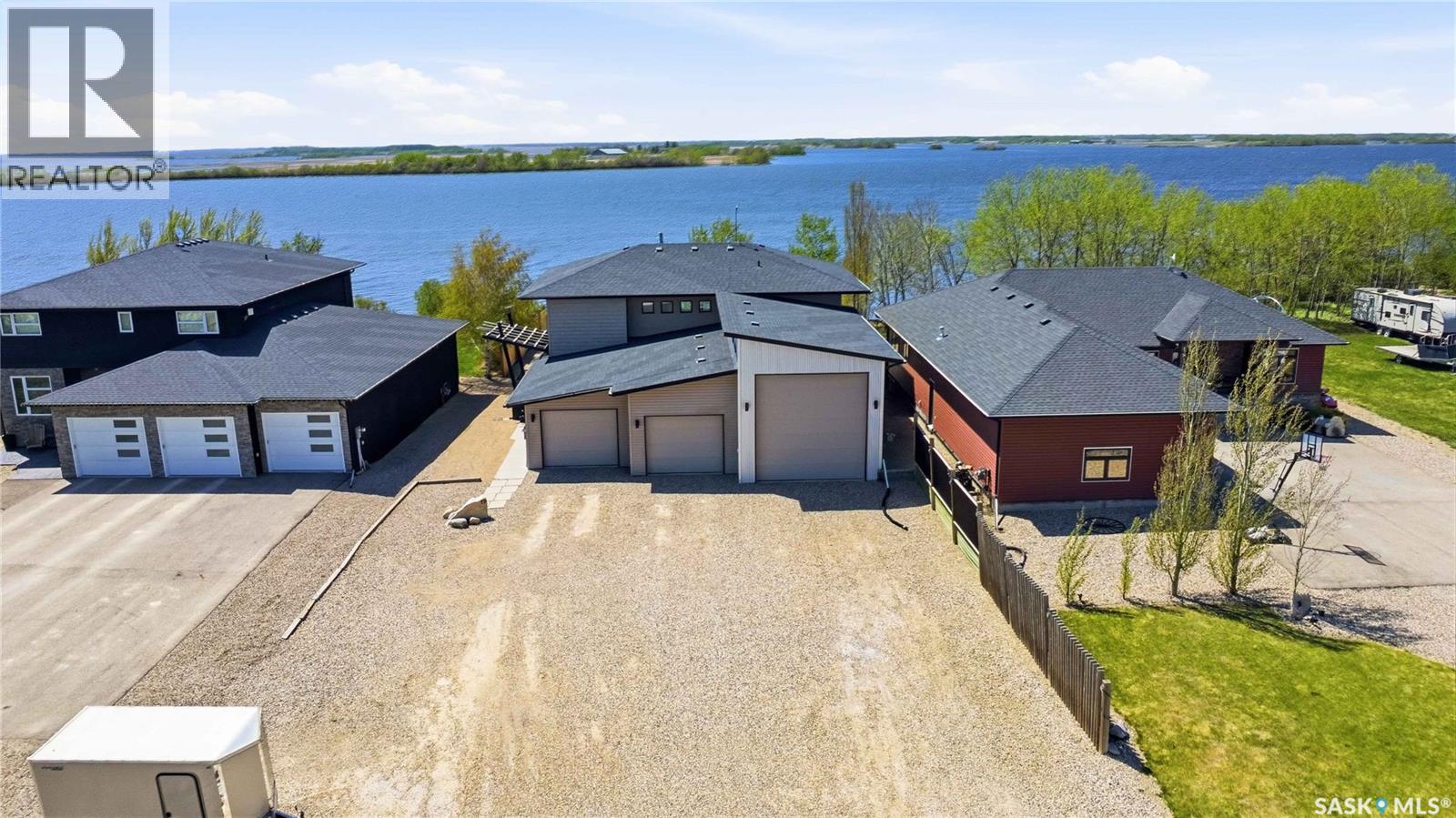19 Pape DRIVE - 51