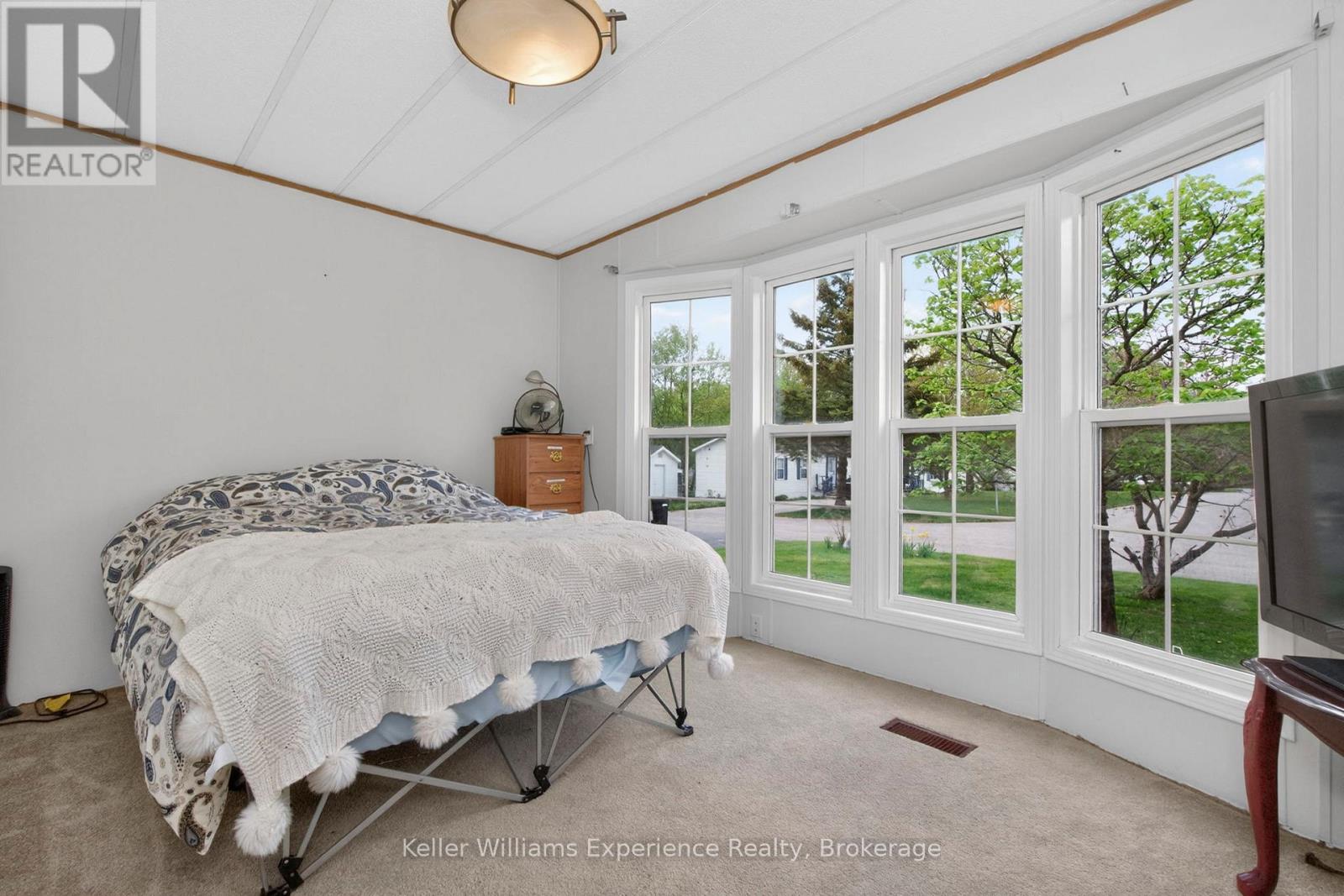 #15 5411 ELLIOTT SIDE ROAD - 22