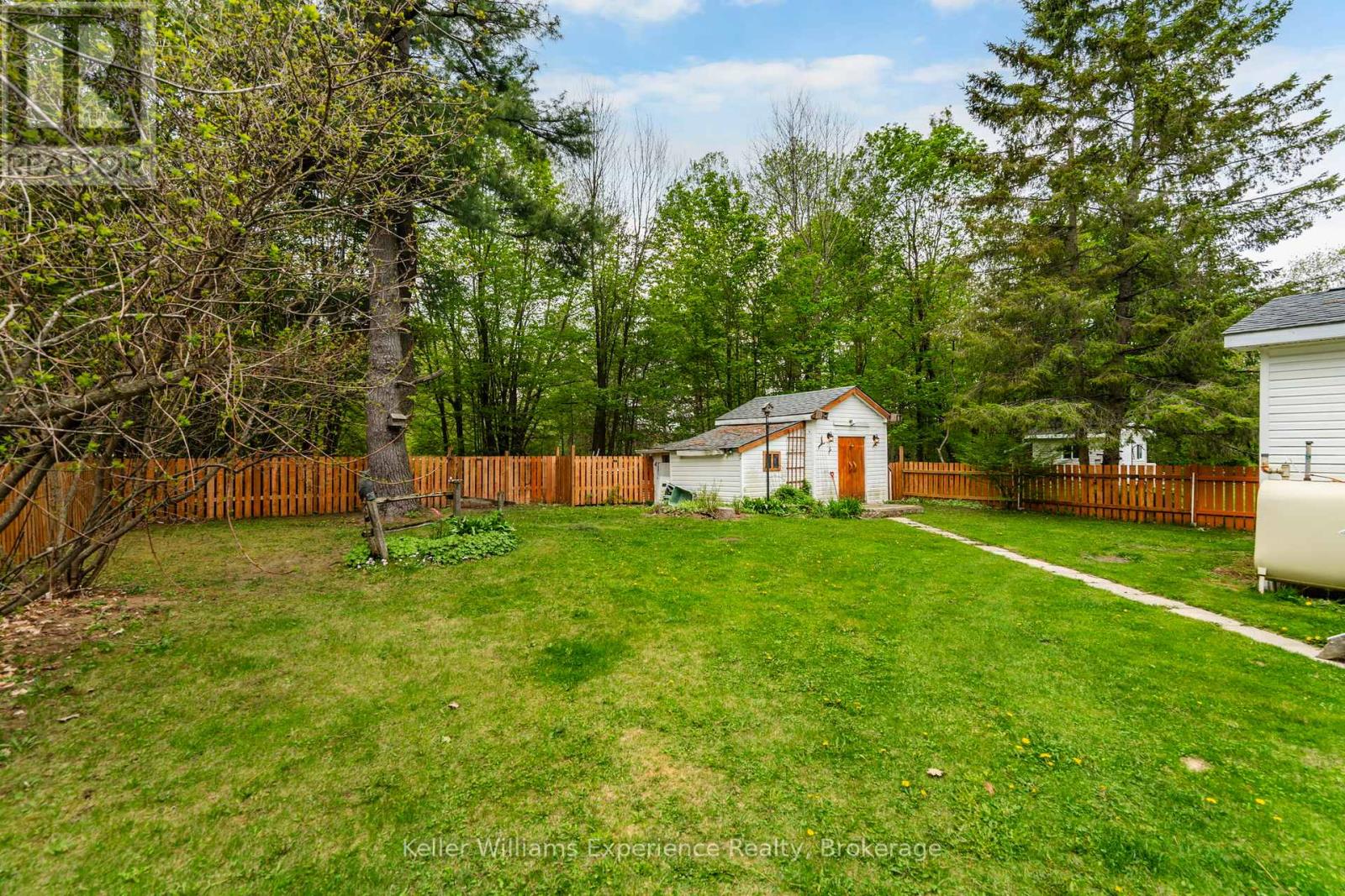 #15 5411 ELLIOTT SIDE ROAD - 32