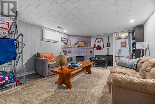2551 VAN LUVEN ROAD - 19