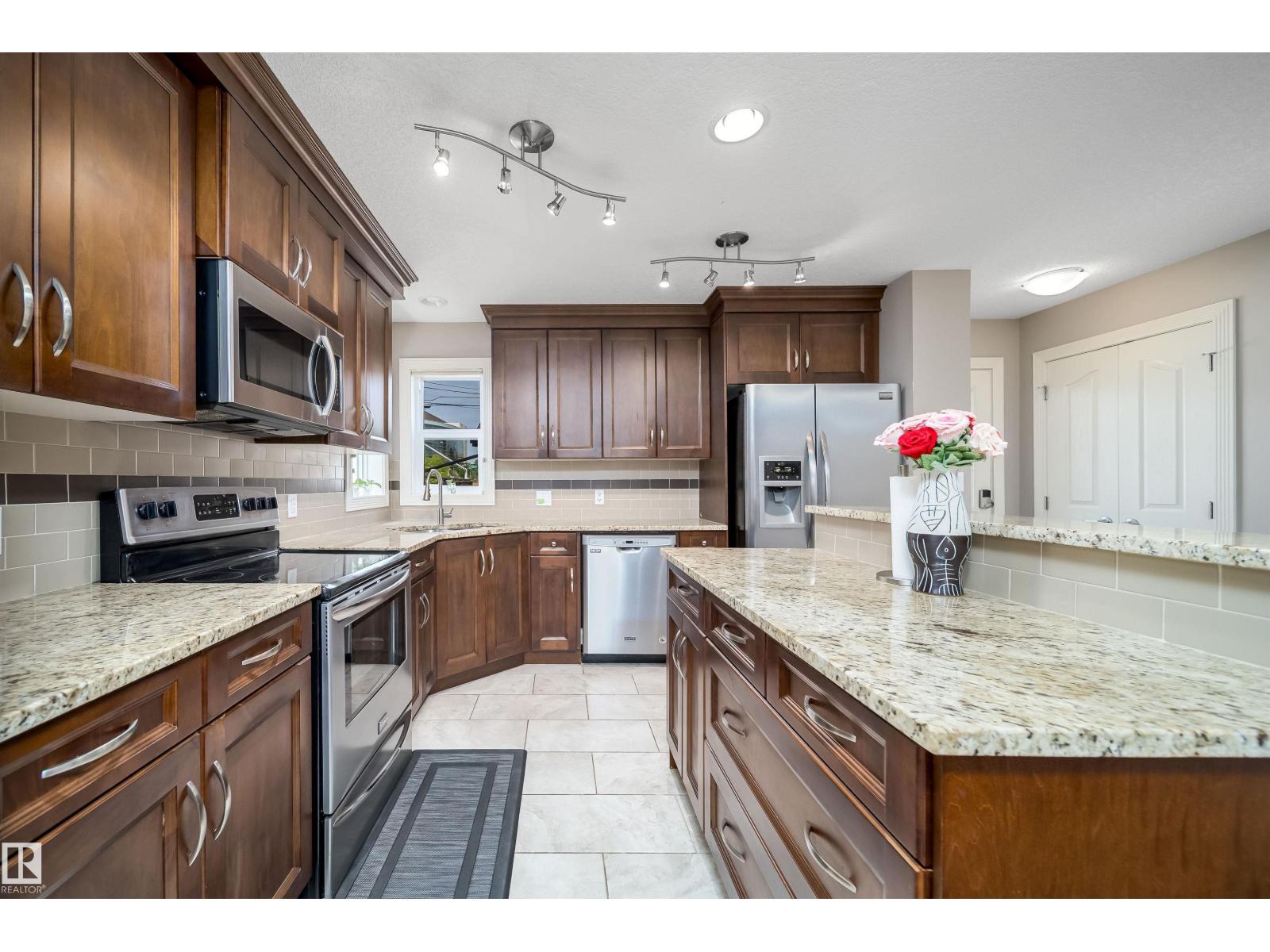 11342 79 AV NW - 9