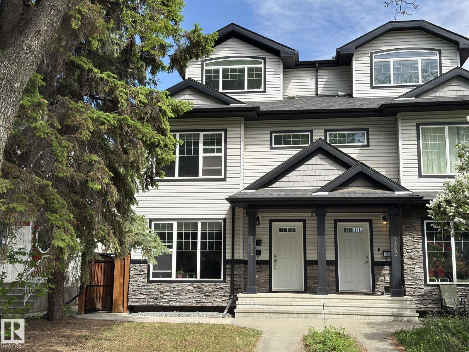 11342 79 AV NW - 1