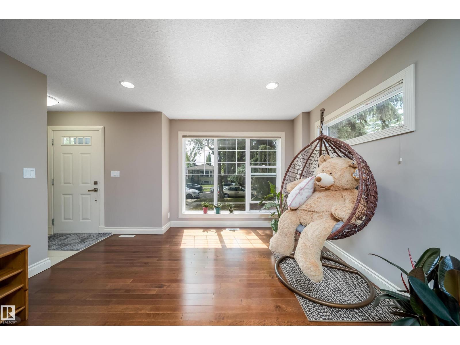 11342 79 AV NW - 5
