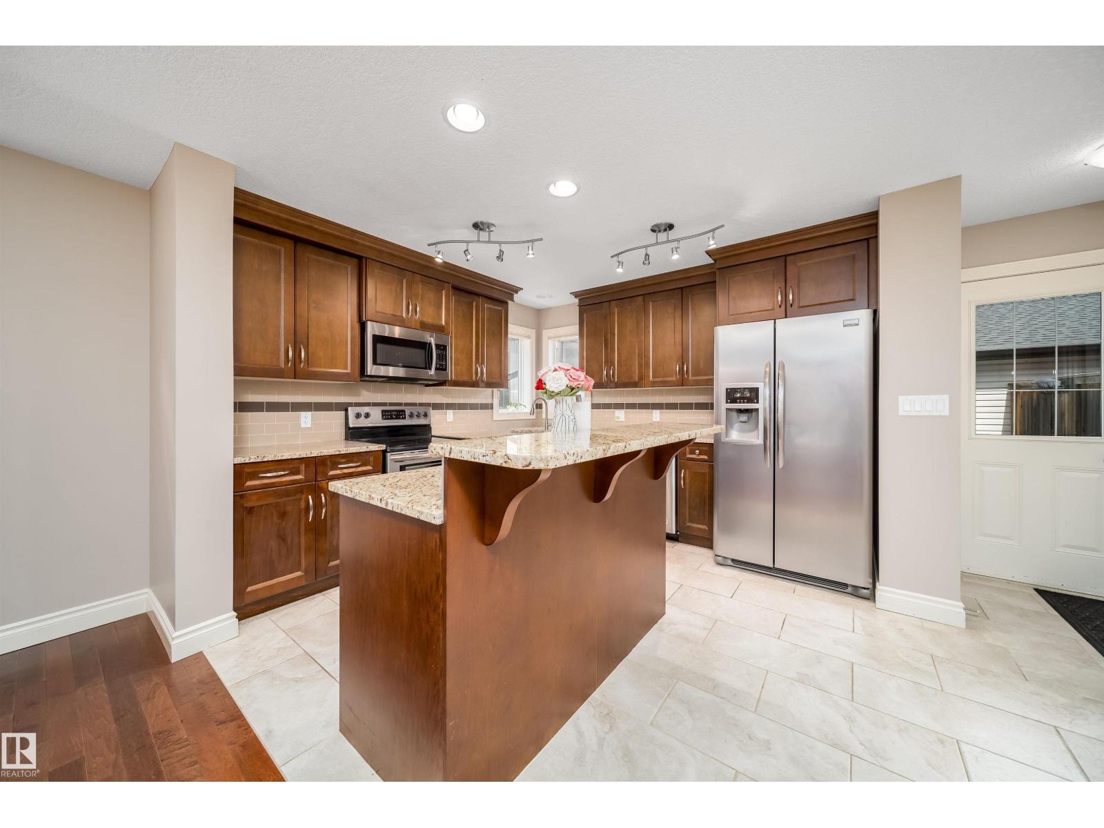 11342 79 AV NW - 8