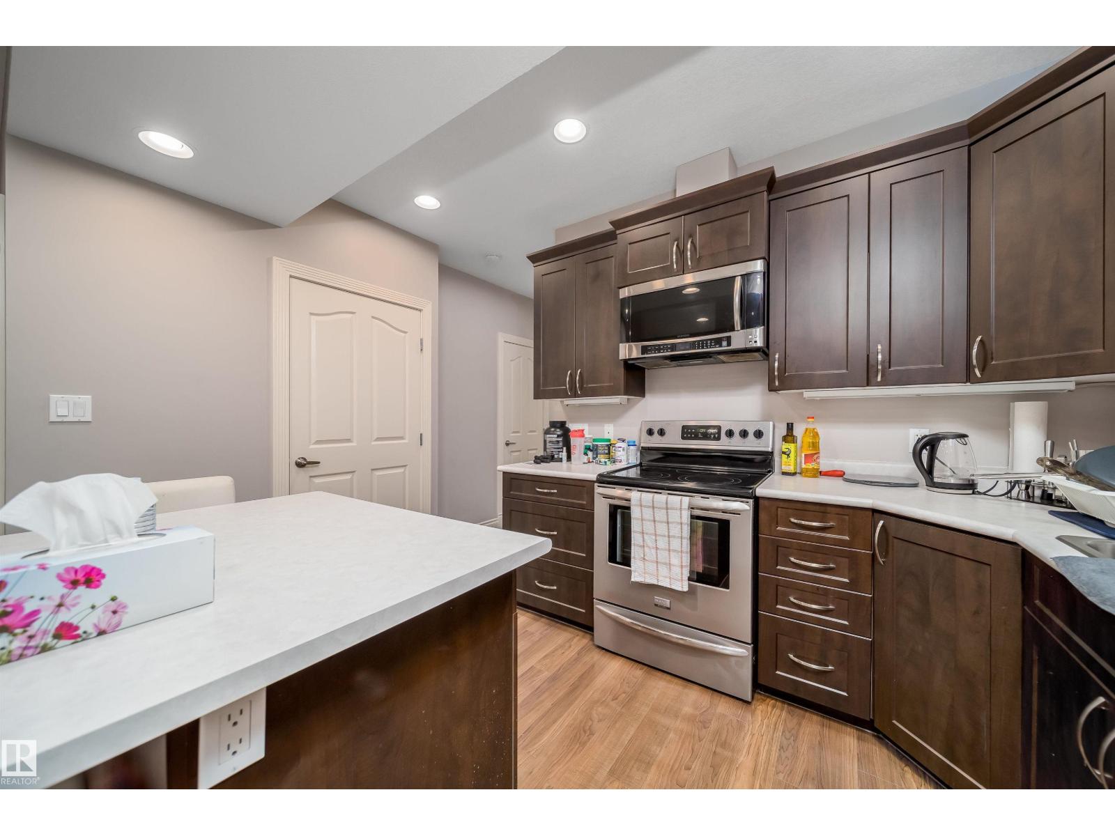 11342 79 AV NW - 34