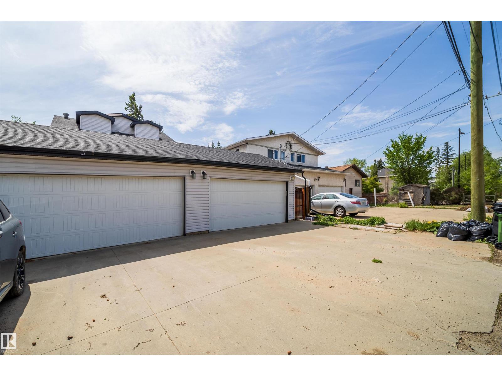 11342 79 AV NW - 47
