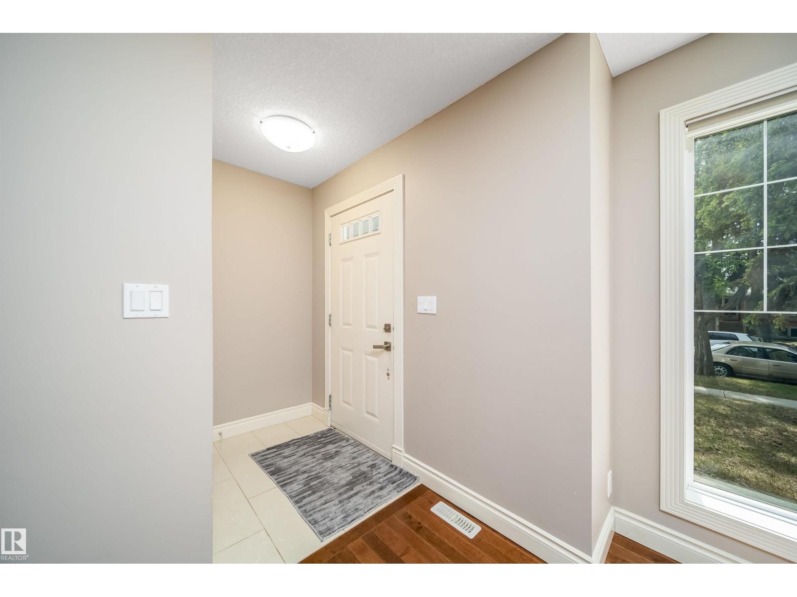 11342 79 AV NW - 32