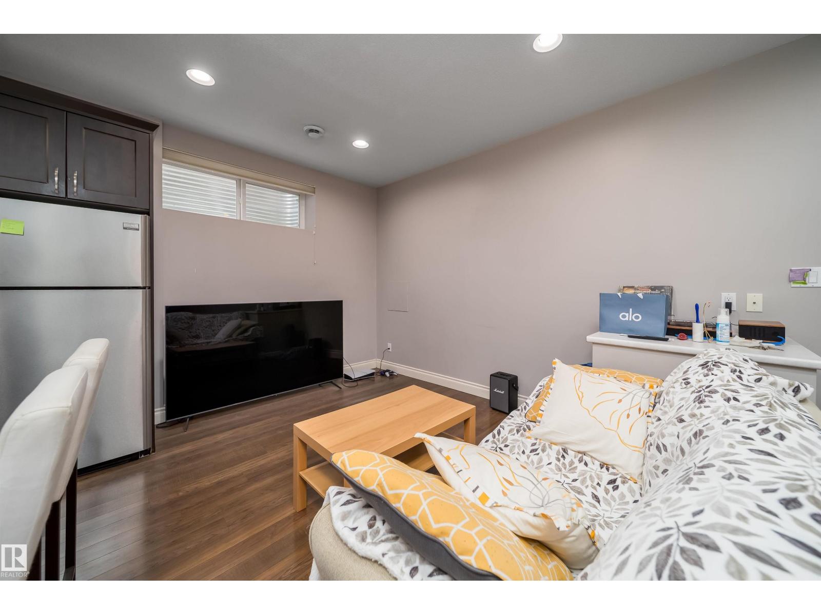 11342 79 AV NW - 36