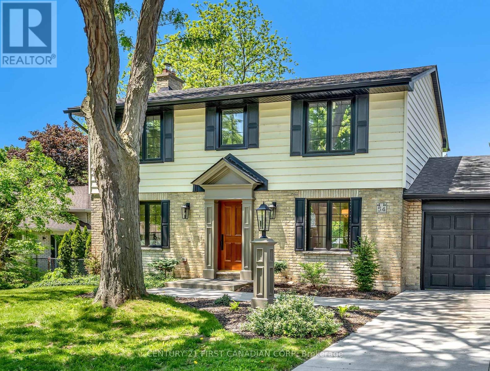 54 LLOYD MANOR CRESCENT - 29