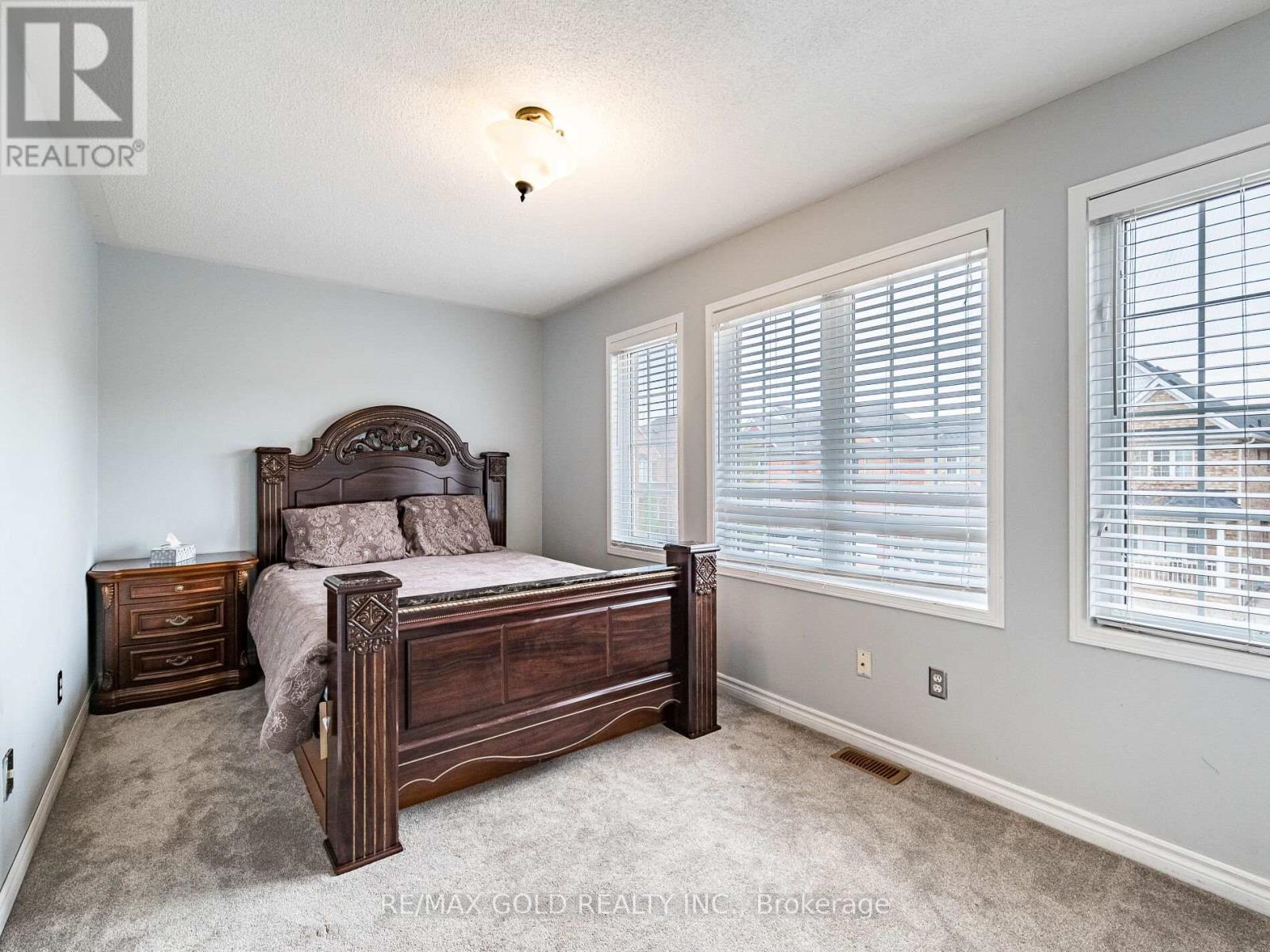 66 HIBERTON CRESCENT - 22