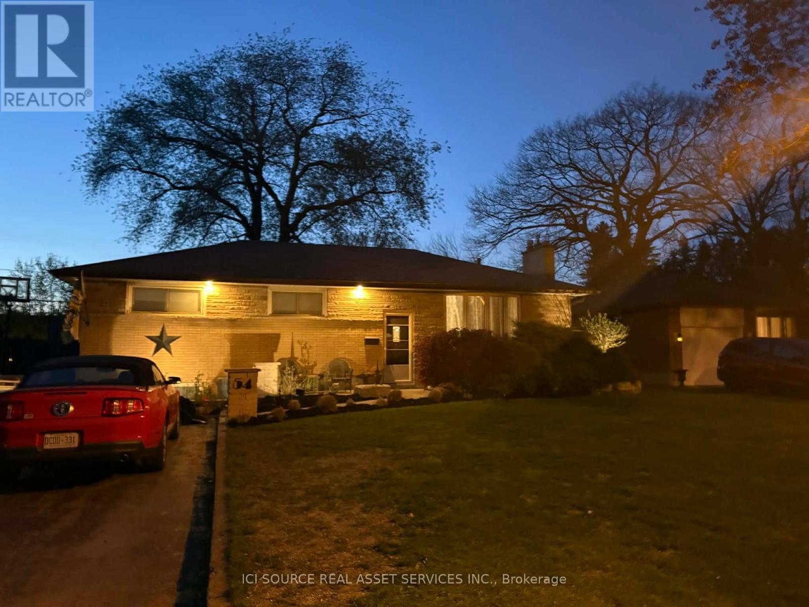 54 ROCKWYN CRESCENT - 4