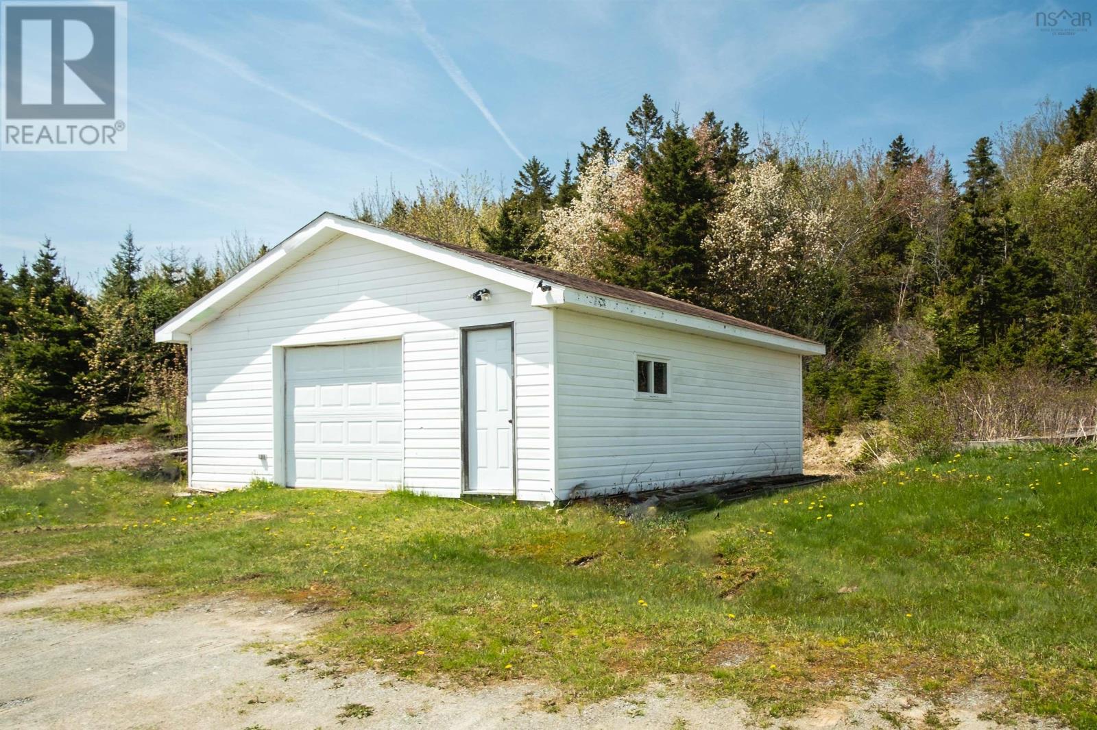 1576 West Lake Ainslie Road - 19
