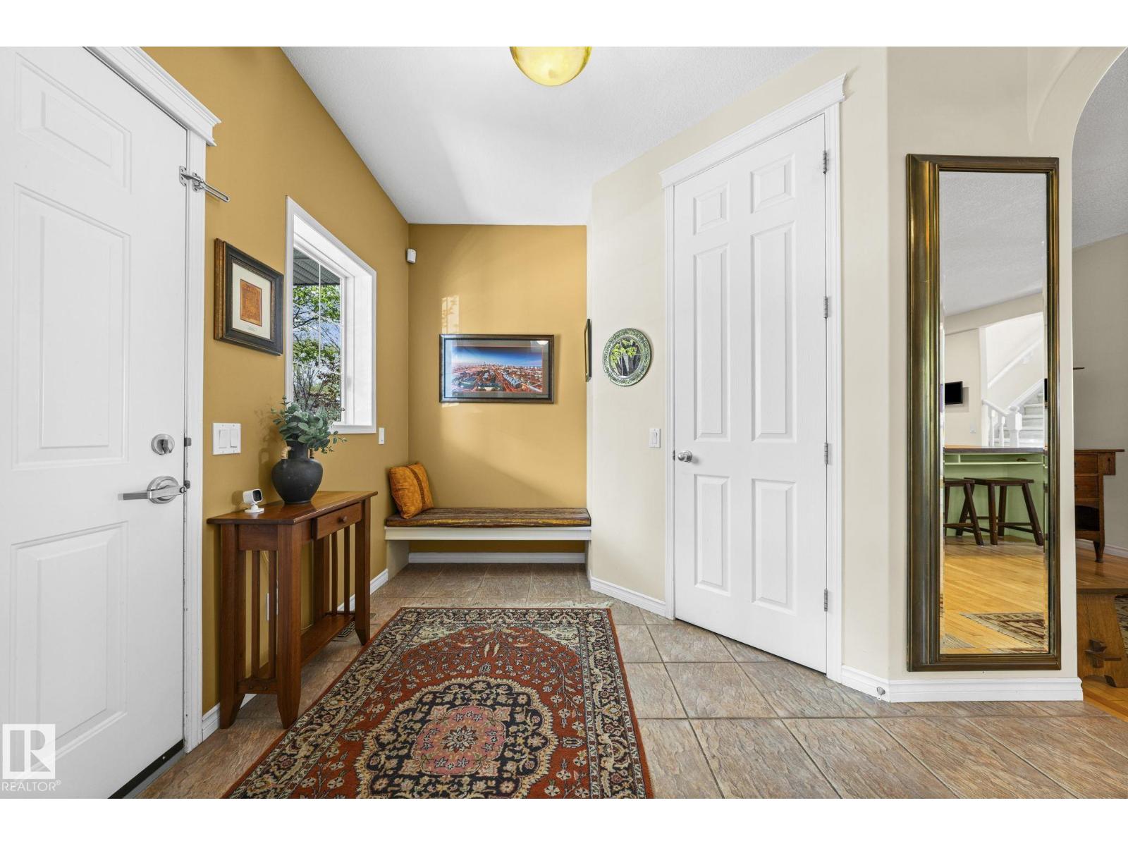 9923 89 ST NW - 7