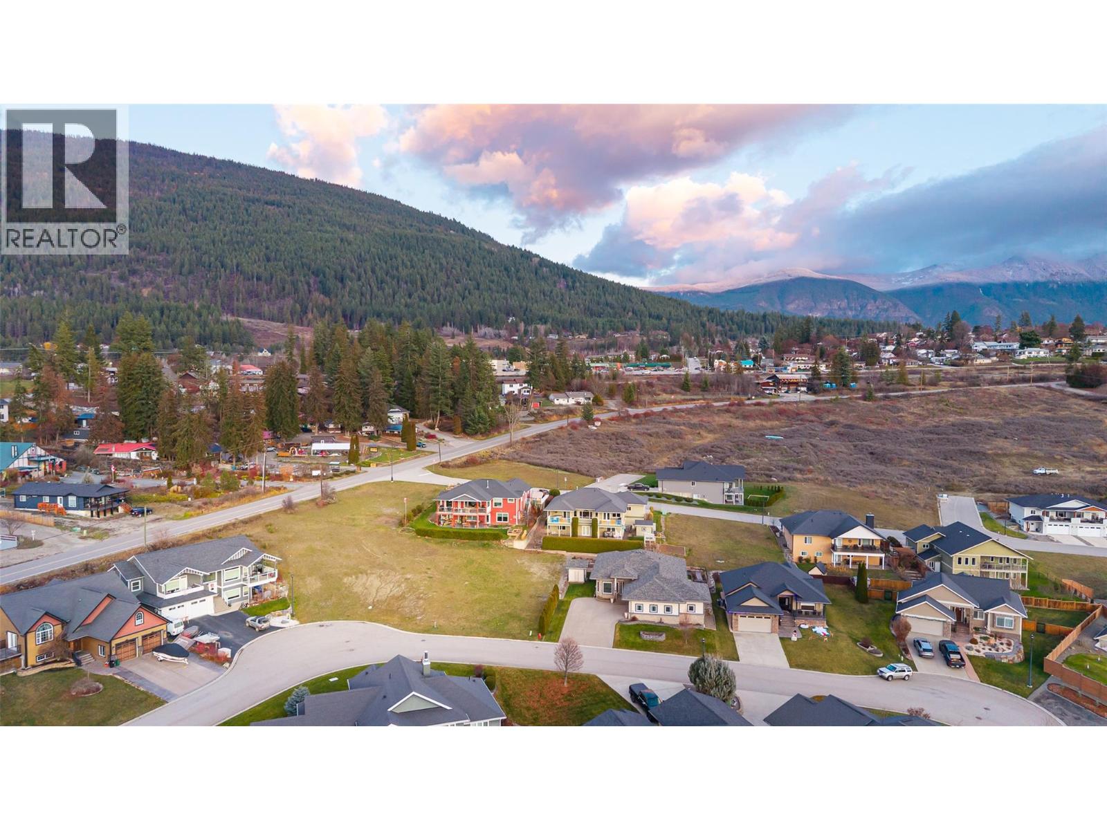 1016 Purcell Crescent, Creston
