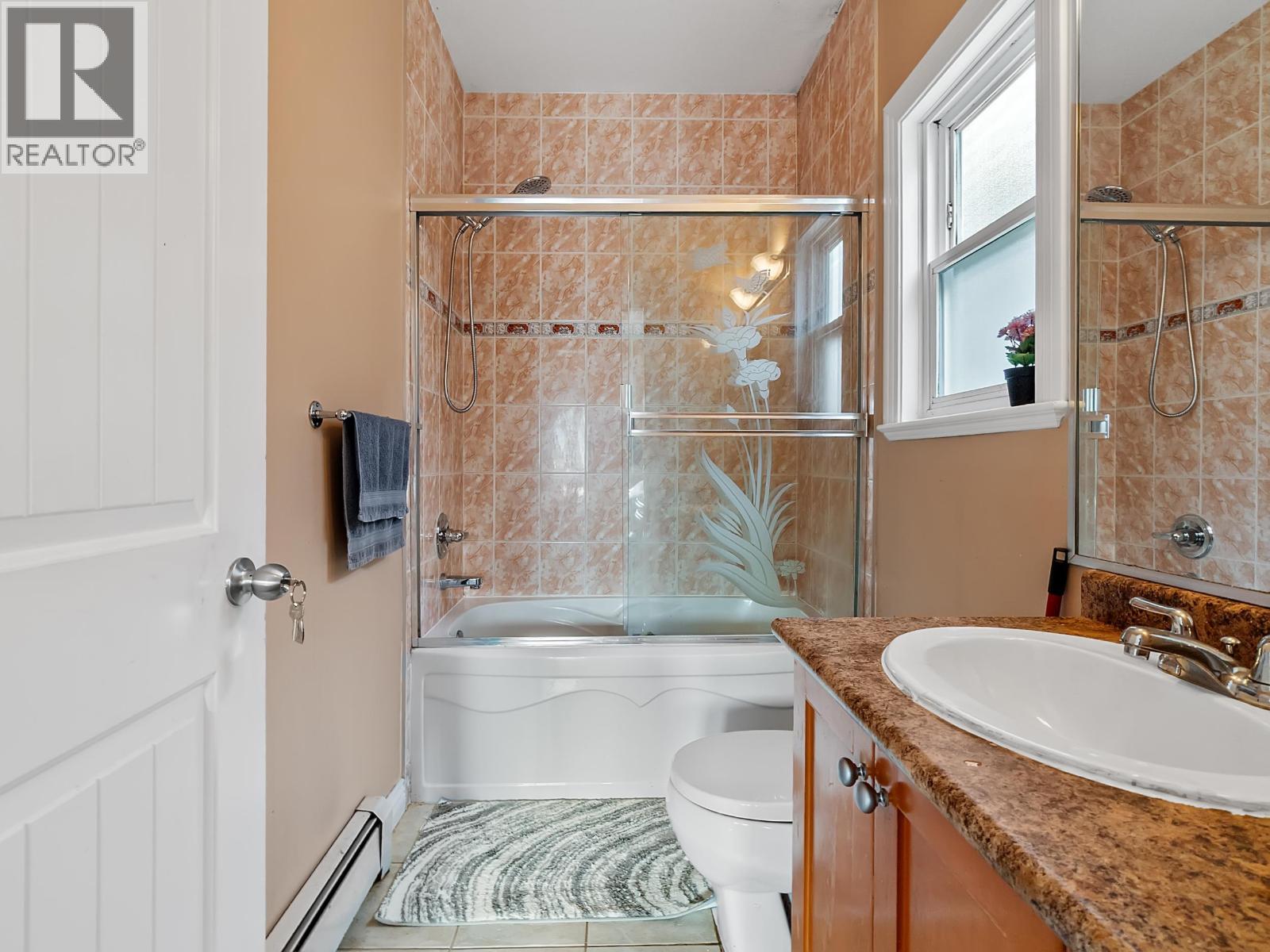 5 Bed, 4 Bath House for Sale in New Westminster – 268 HAMPTON STREET, New Westminster - Image 18
