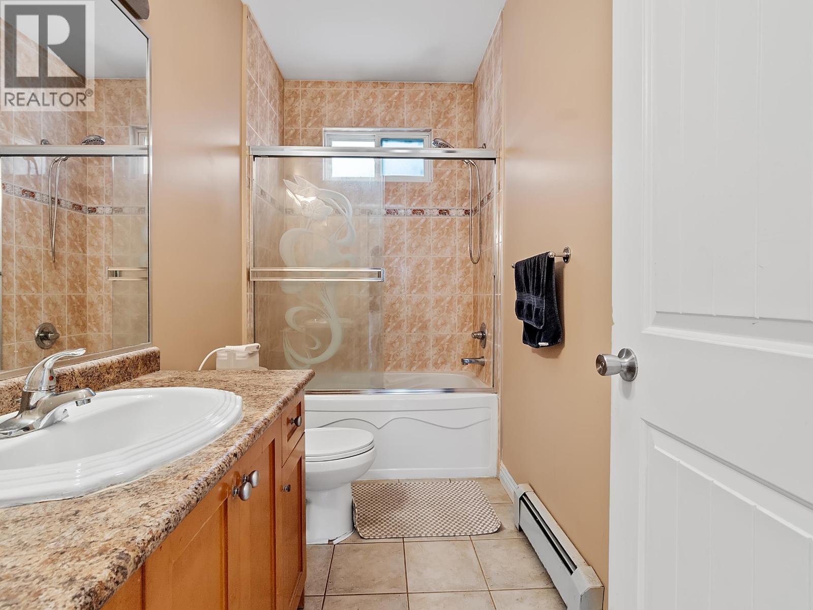 5 Bed, 4 Bath House for Sale in New Westminster – 268 HAMPTON STREET, New Westminster - Image 21