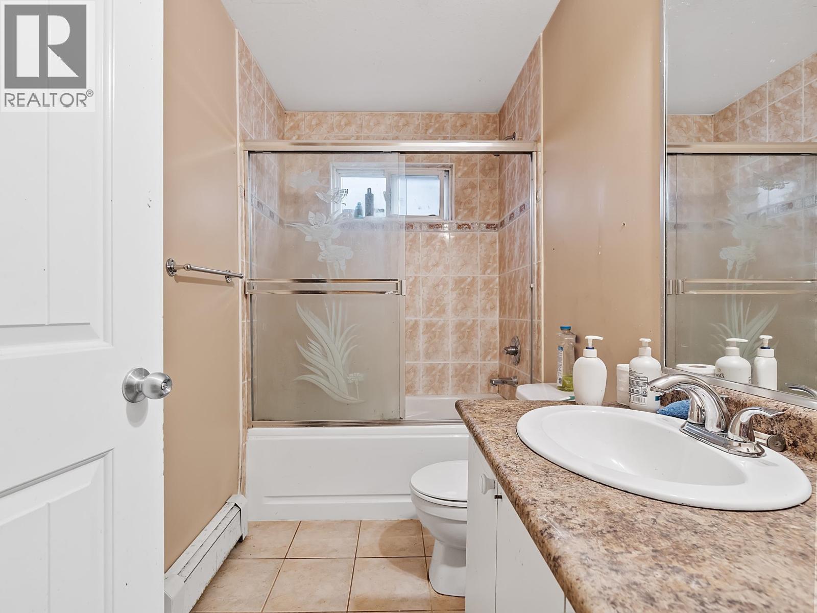 5 Bed, 4 Bath House for Sale in New Westminster – 268 HAMPTON STREET, New Westminster - Image 32