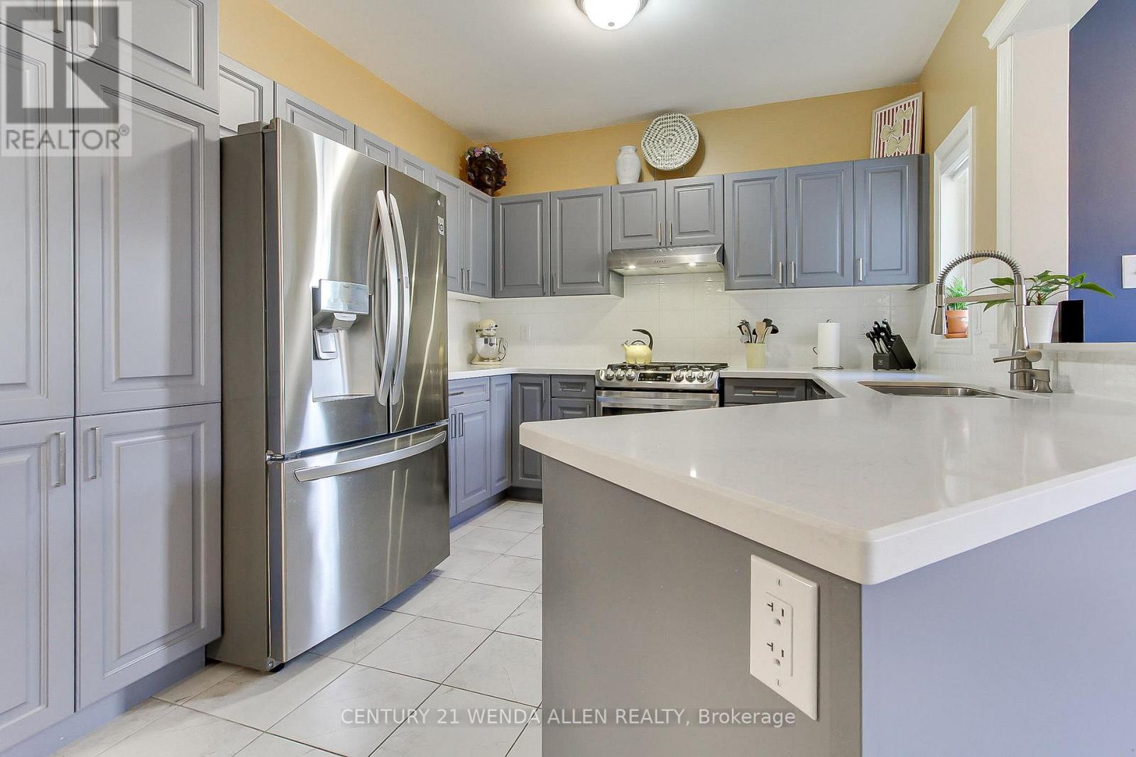79 JEVONS DRIVE - 16