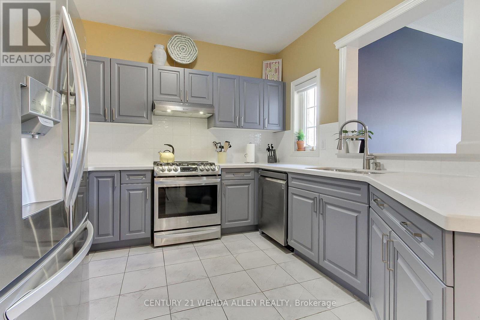 79 JEVONS DRIVE - 17