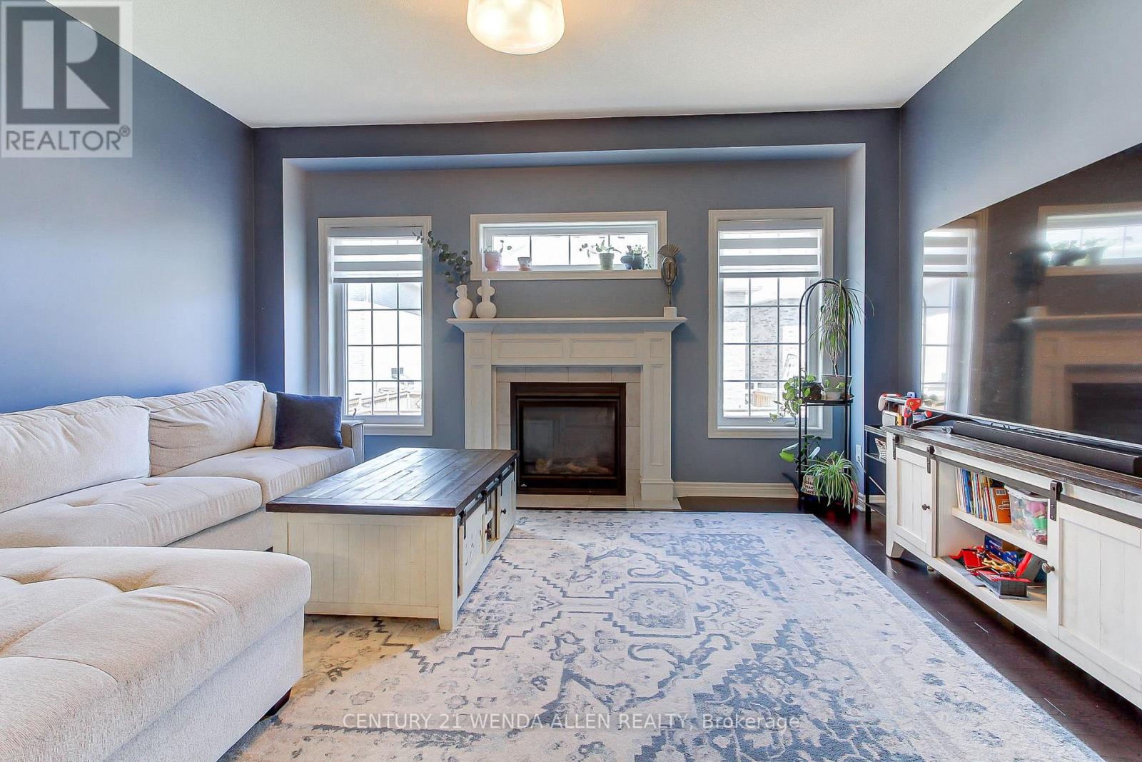 79 JEVONS DRIVE - 22