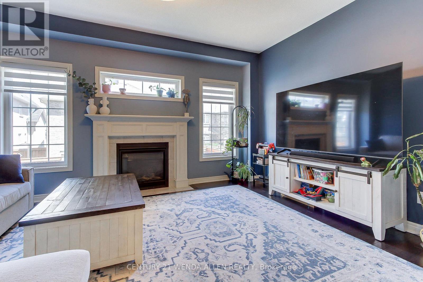 79 JEVONS DRIVE - 23