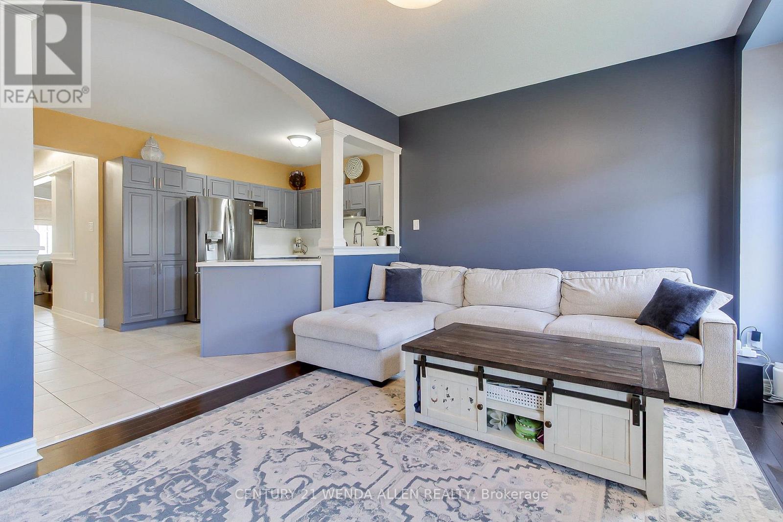 79 JEVONS DRIVE - 24