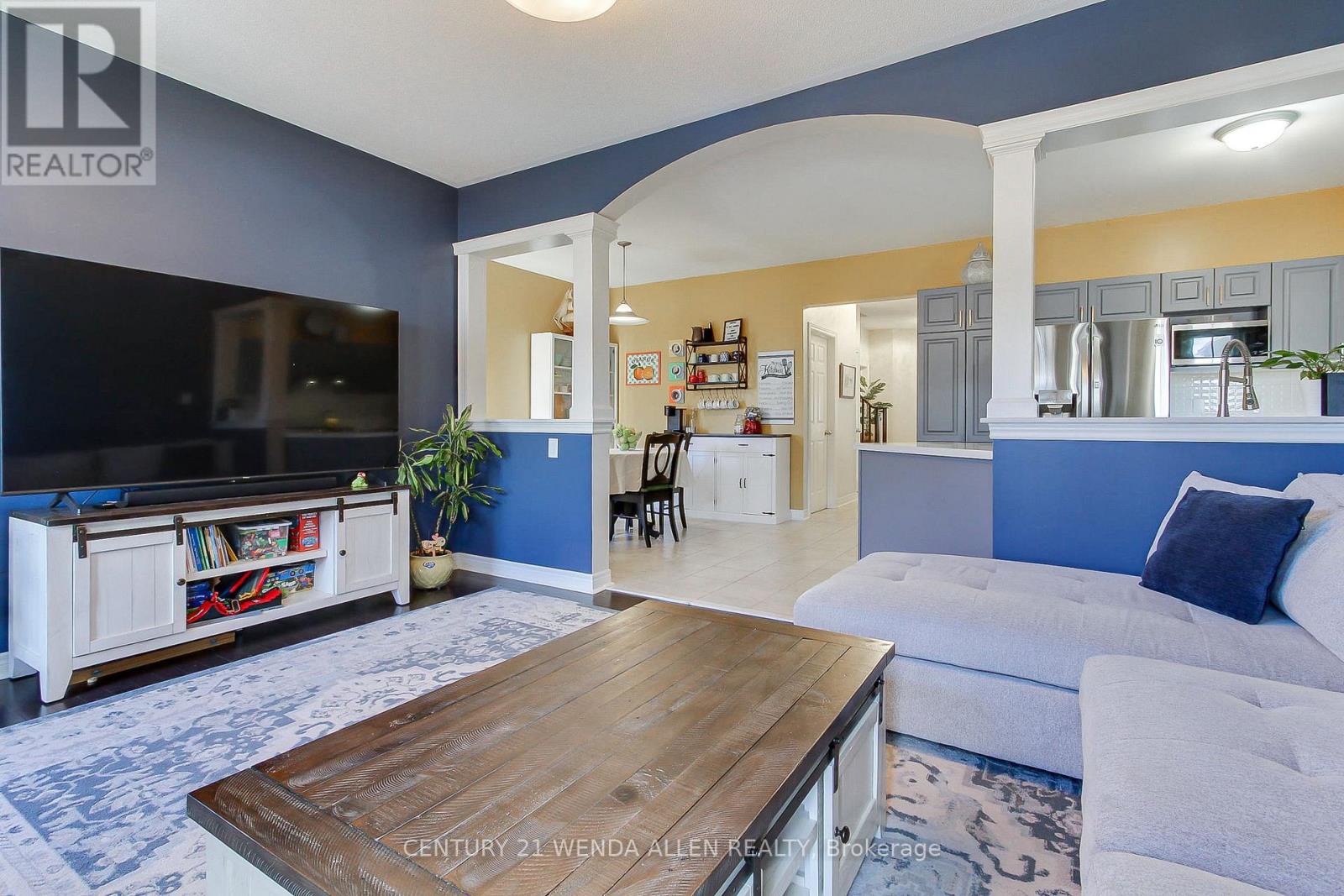79 JEVONS DRIVE - 25