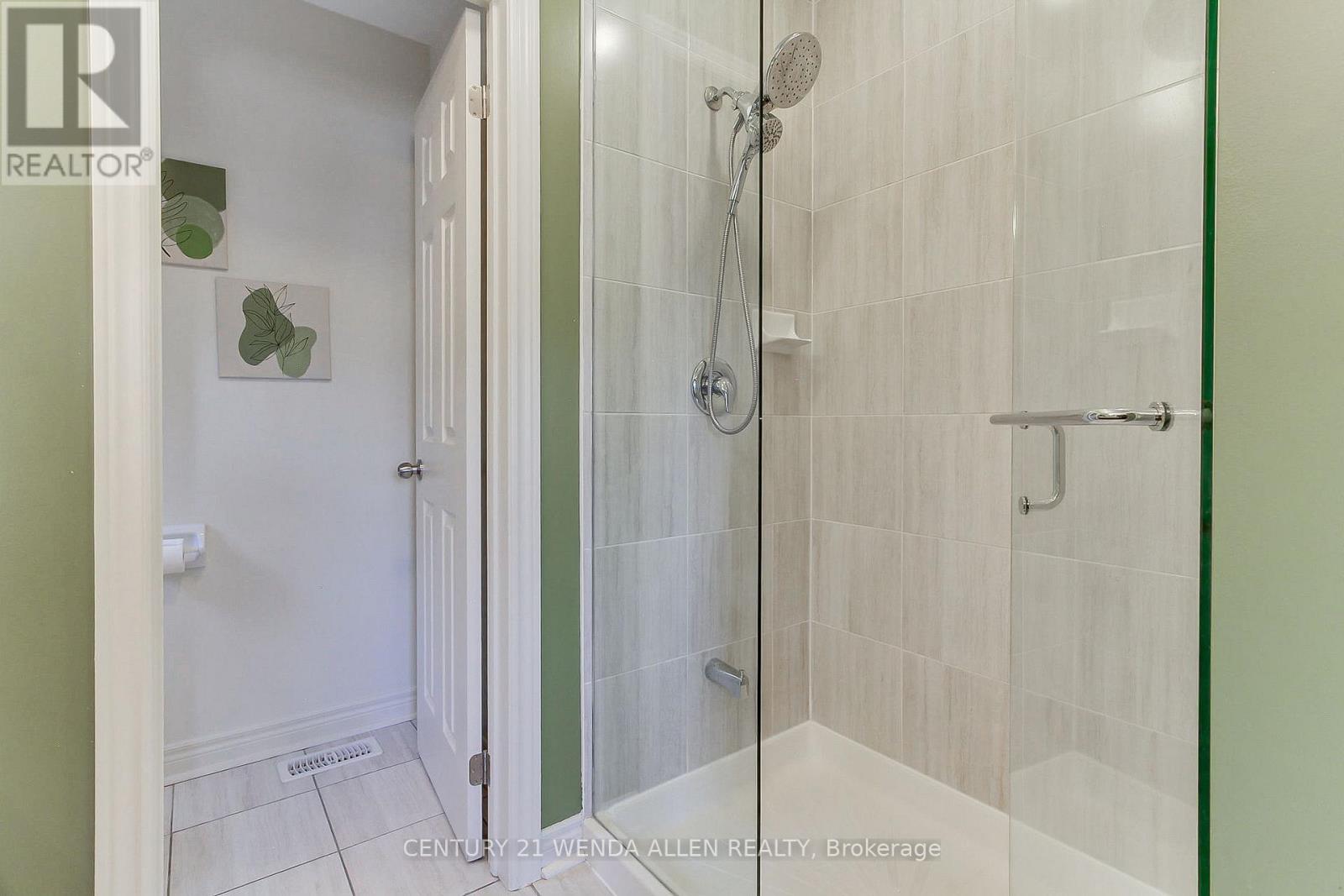 79 JEVONS DRIVE - 34
