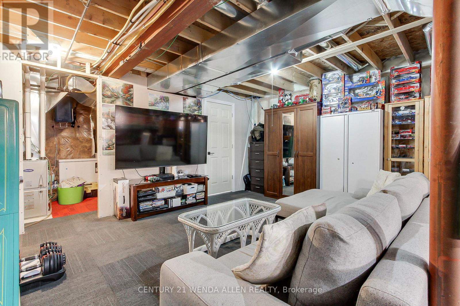 79 JEVONS DRIVE - 43