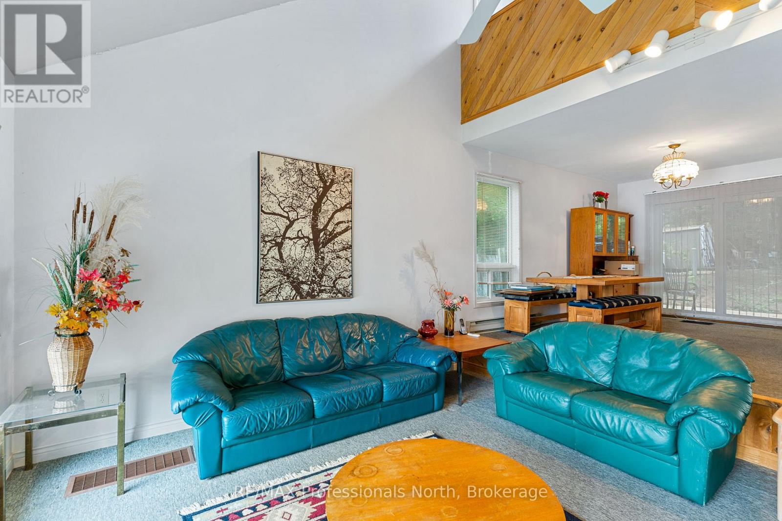 1080 PETTICOAT LANE - 11