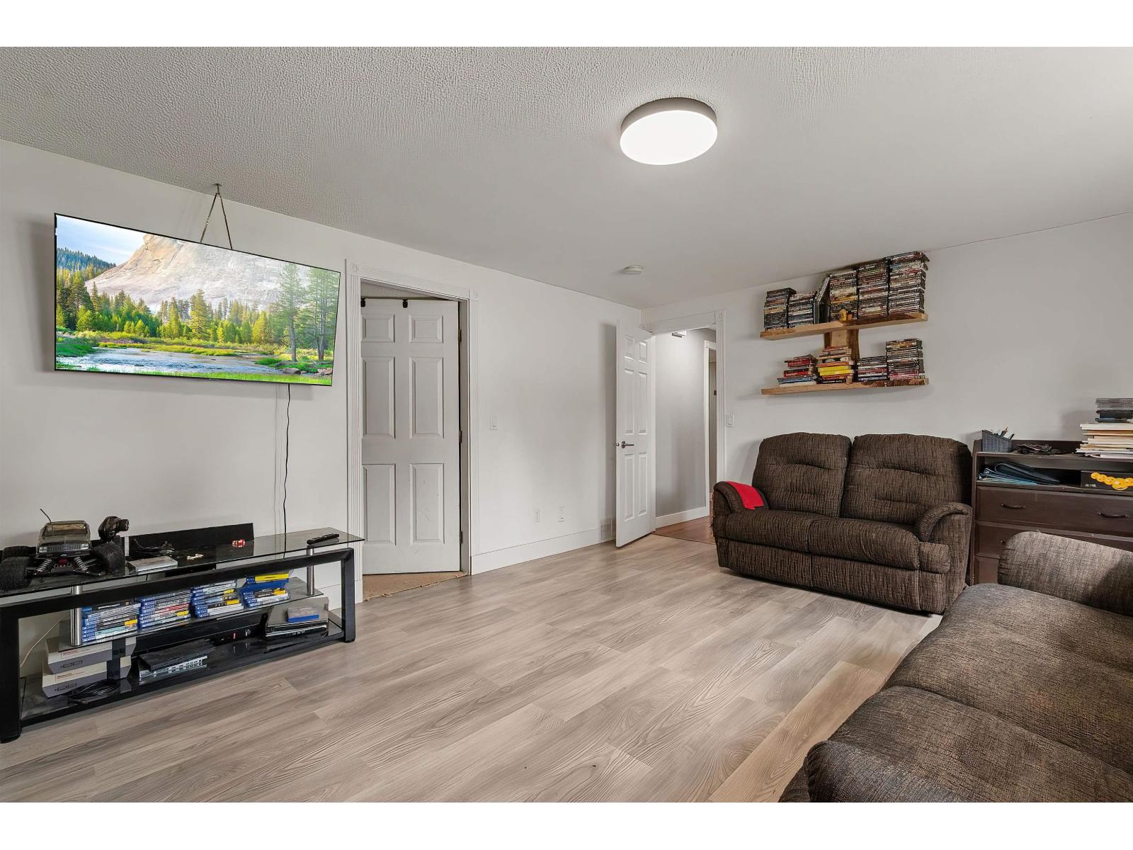 10218 OVAL DRIVE, Fairfield Island, Chilliwack