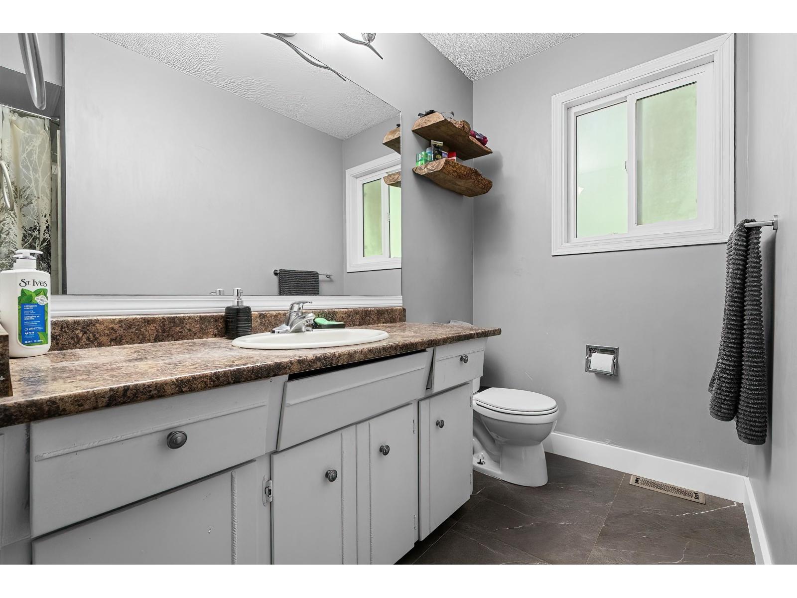 10218 OVAL DRIVE, Fairfield Island, Chilliwack