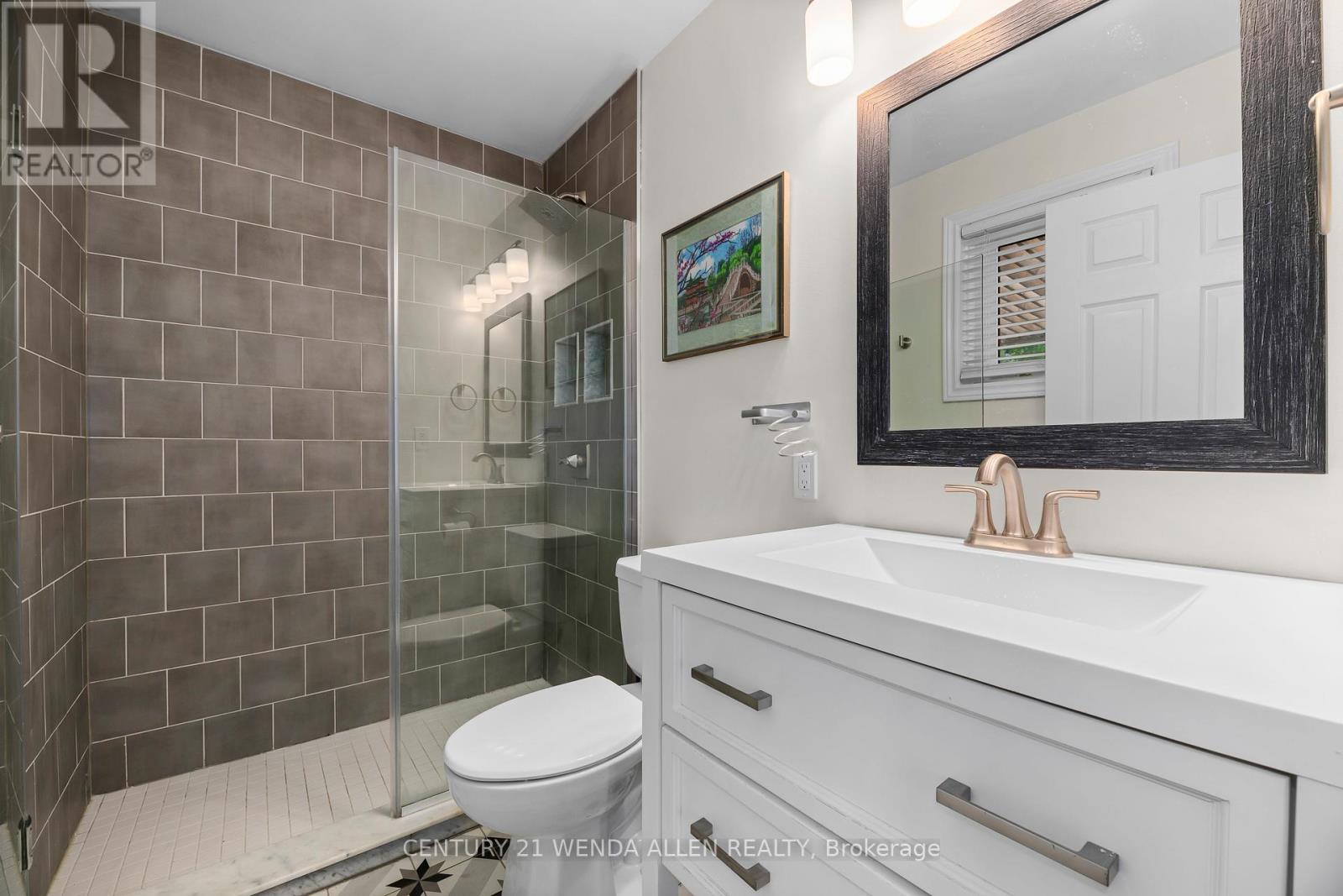 692 EWING STREET - 27