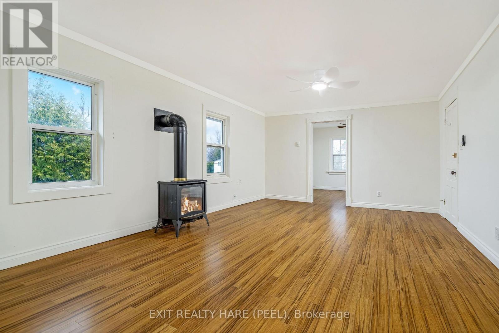 31 BROCK STREET - 32