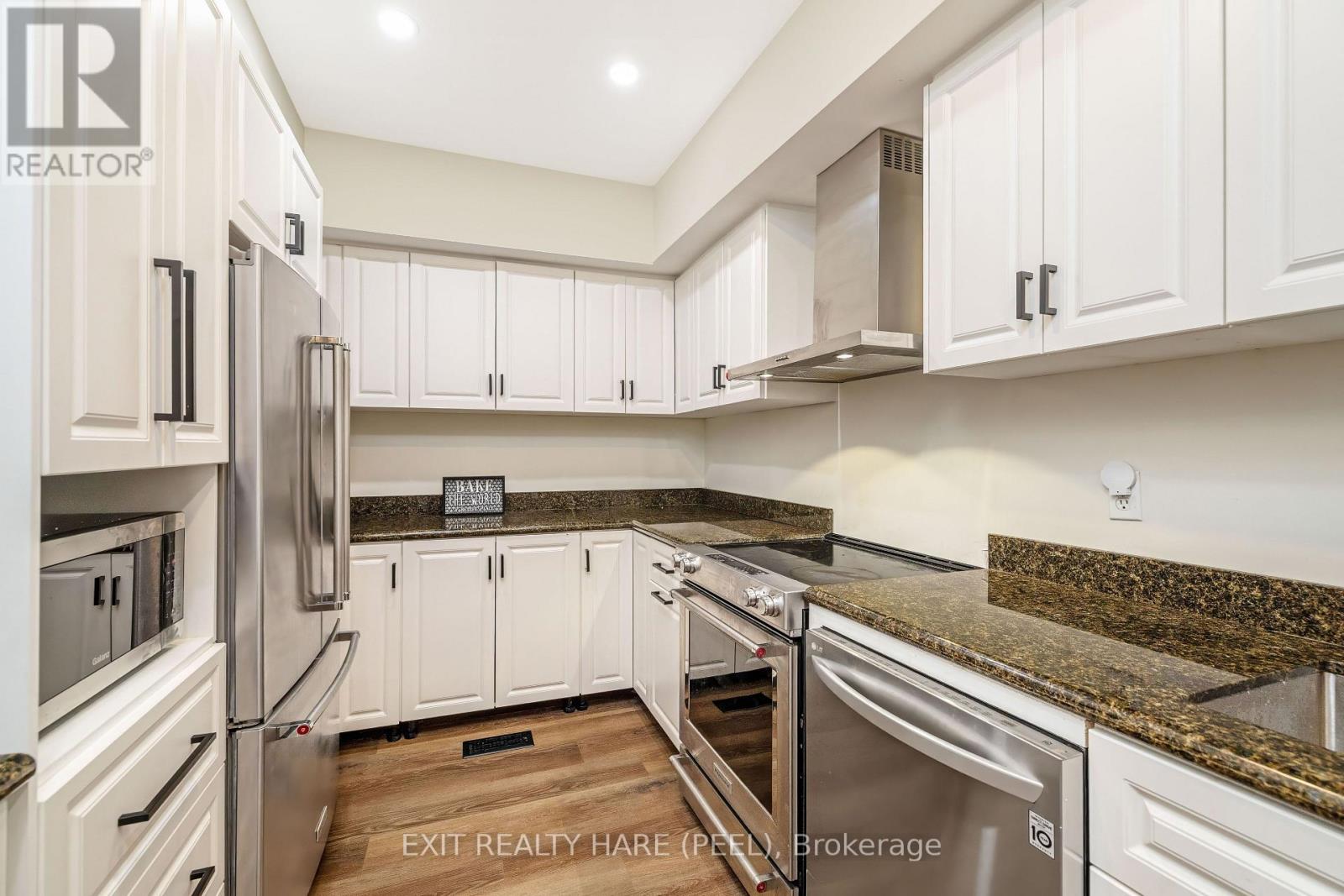 31 BROCK STREET - 10
