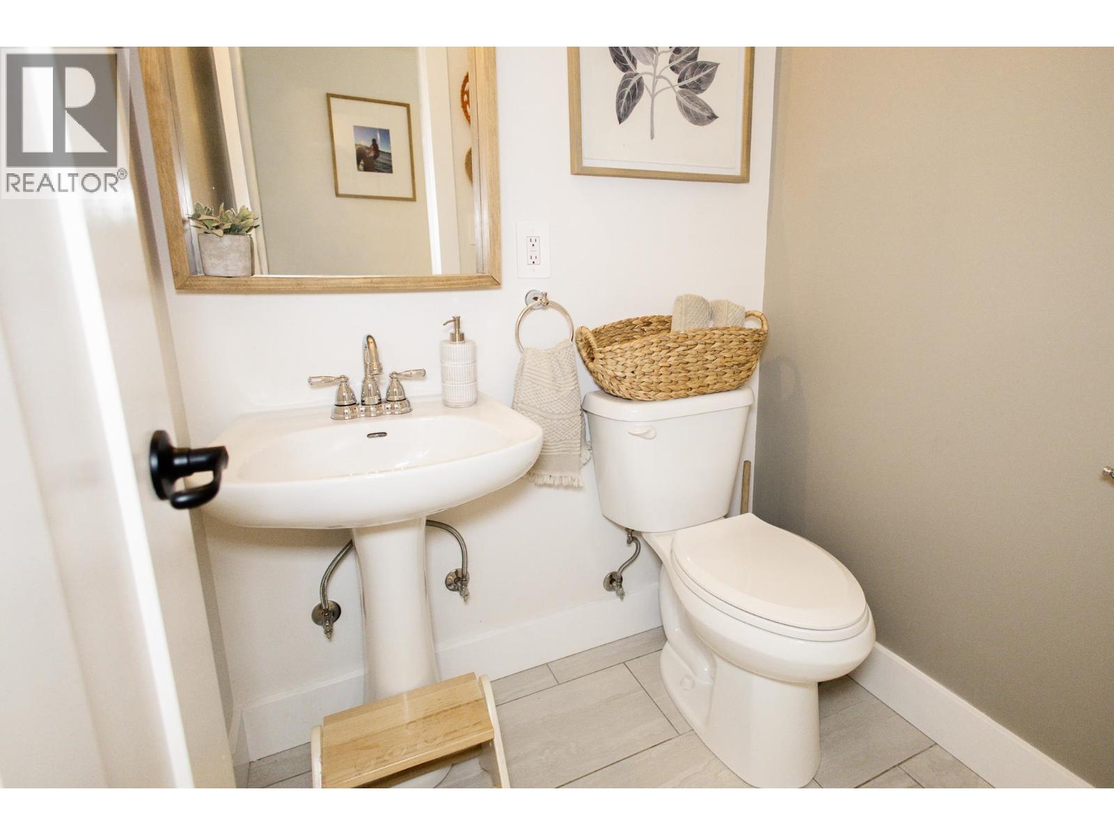 2885 CRYSTAL ROAD - 13