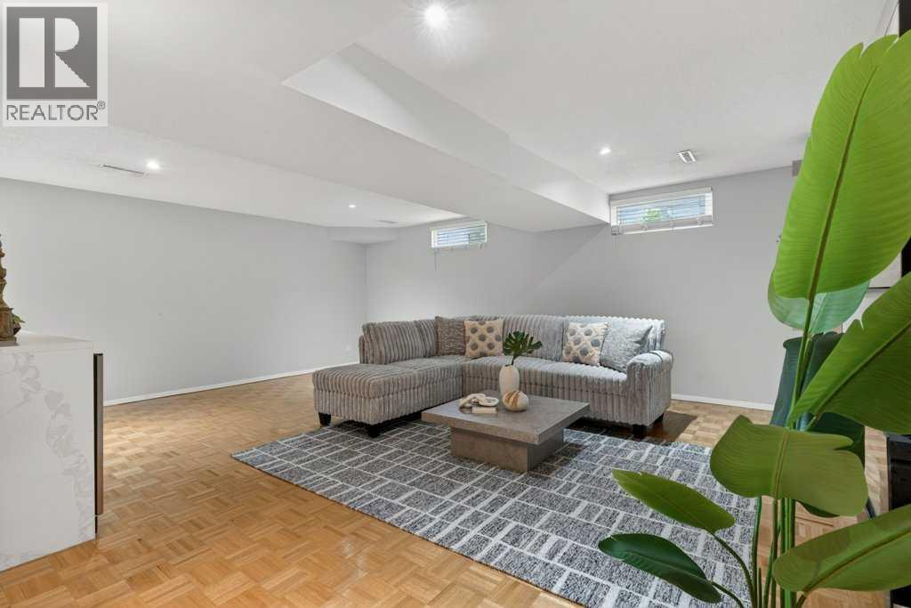 425 Woodland Crescent SE - 18