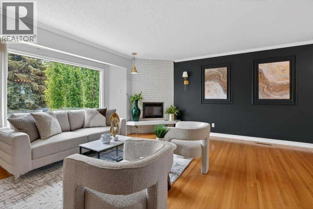 425 Woodland Crescent SE - 5