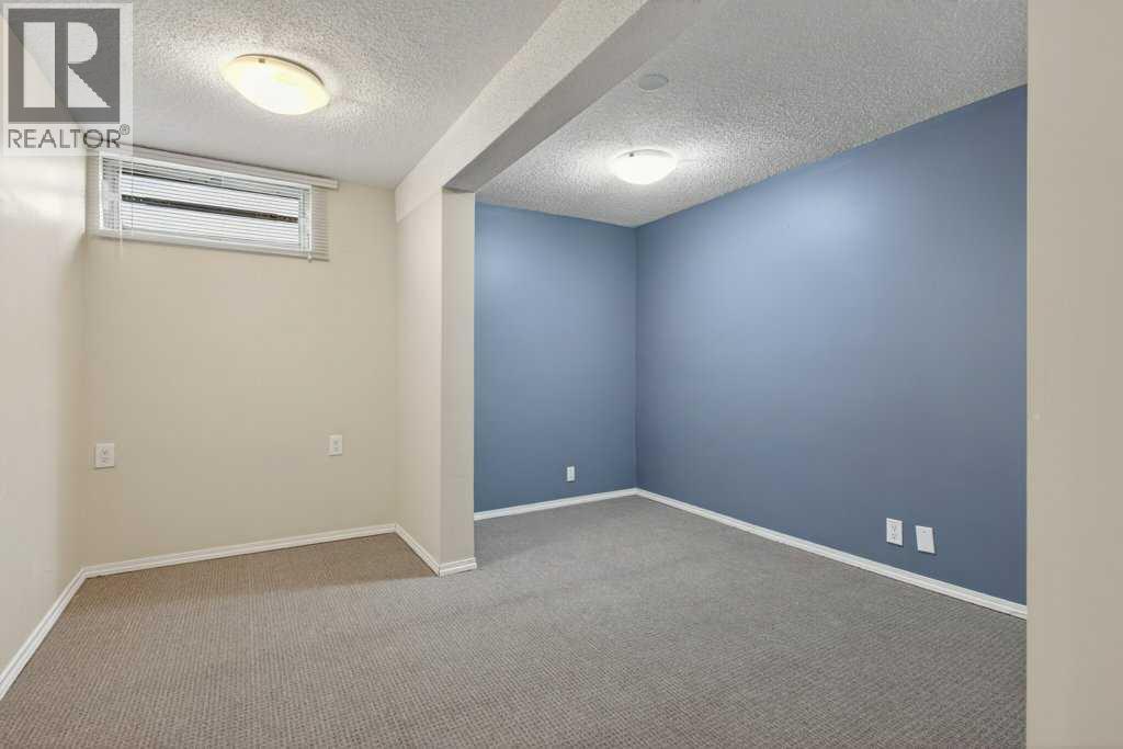 425 Woodland Crescent SE - 34