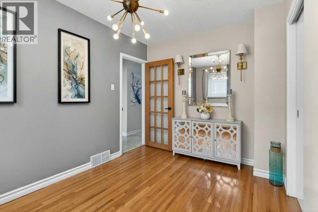 425 Woodland Crescent SE - 27